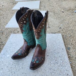 Ariat Cowgirl Boots size 8 - brown/green